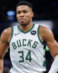 乐动体育app下载-史诗级交易预案！字母哥远走西部加盟开拓者，NBA联盟格局大变
